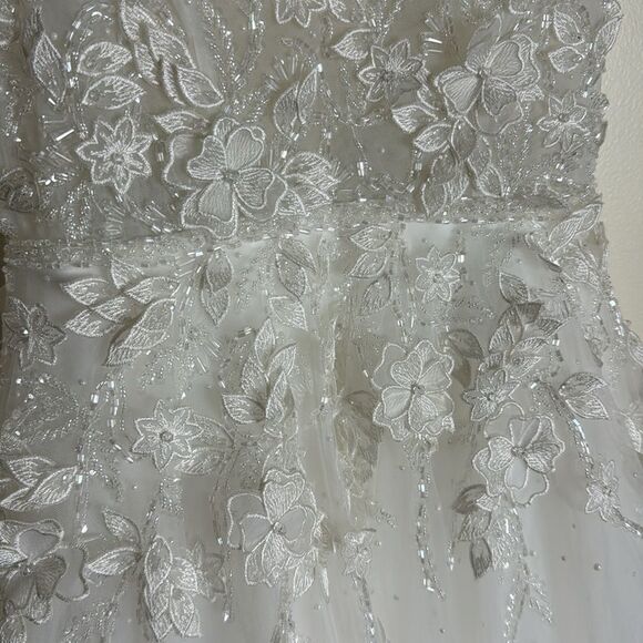 Mac Duggal APPLIQUED V NECK SLEEVELESS OPEN BACK A LINE GOWN embellished dress - Picture 7 of 16